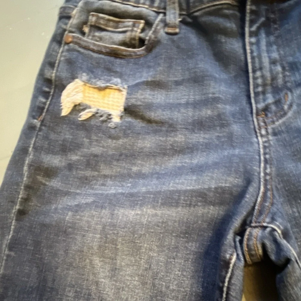 Judy Blue‎ Women's Boyfriend Fit Distressed Stretch Denim Jeans Medium Wash